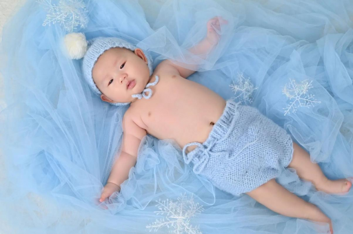 乳山孕妇在家站着分娩